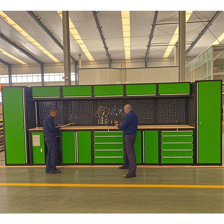 Automobilių garažo spintelė